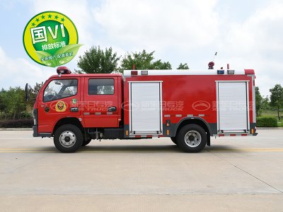 國(guó)六 2.5噸東風(fēng)水罐消防車(chē)
